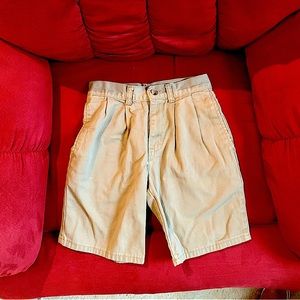 Boy’s size 8 Duck Head khaki shorts,made of 100%cotton.Great for school&casual